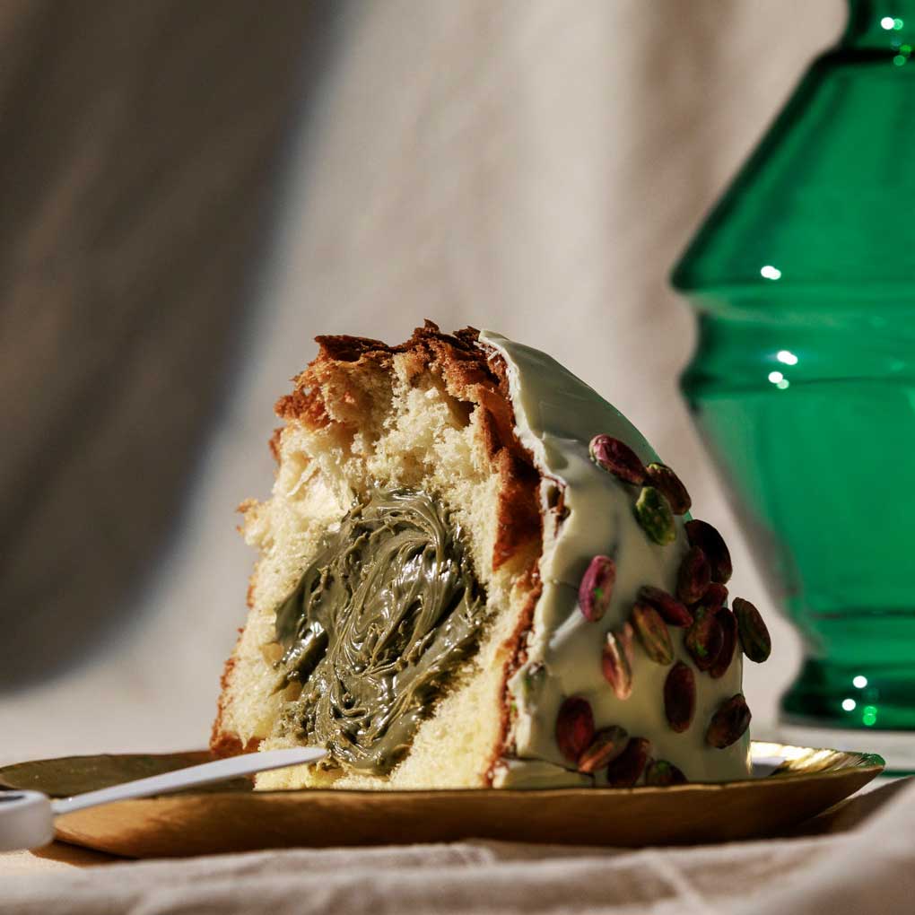 Fiasconaro Panettone Oro Verde (with Pistachio Cream & Spreader) 2