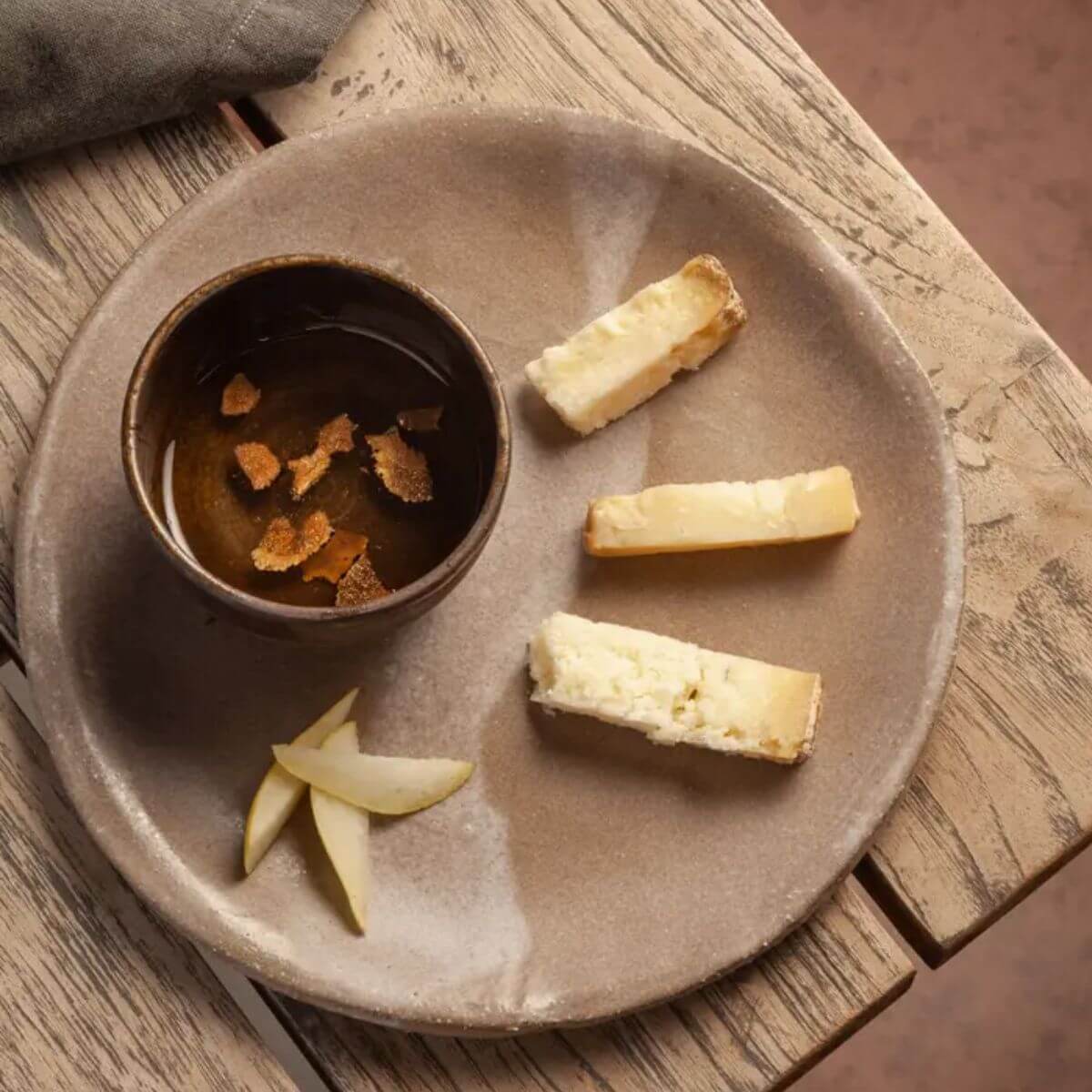 Ori Di Langa Acacia Honey with Italian Summer Truffle 3
