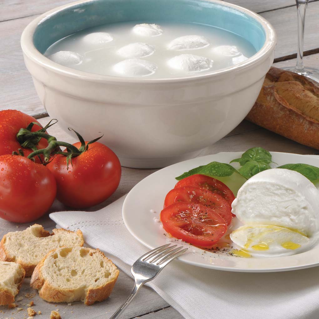 Lioni Latticini Buffalo Milk Mozzarella, 4oz Balls 3