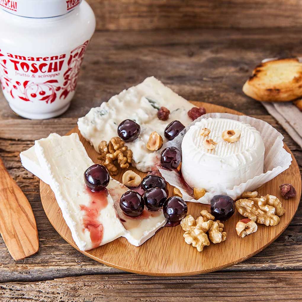 Toschi Amarena Black Cherries in Syrup 3