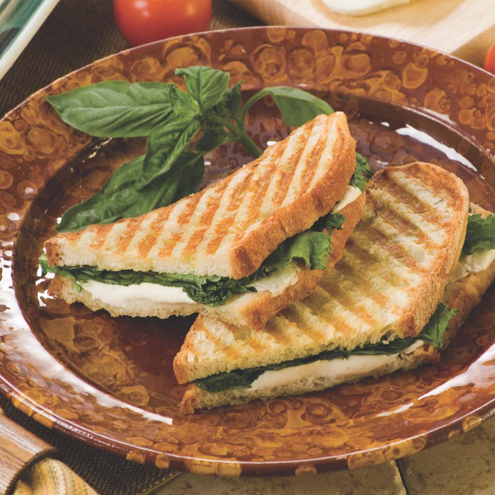 Lioni Latticini Fresh Mozzarella, Hand Wrapped, 1lb Log 3