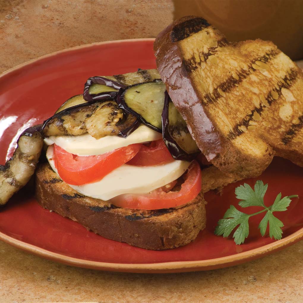 Lioni Latticini Fresh Mozzarella, Hand Wrapped, 8oz Balls 3